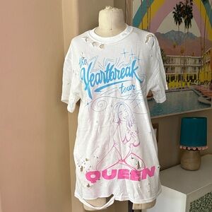 Trisha’s Heartbreak Tour Distressed Tee